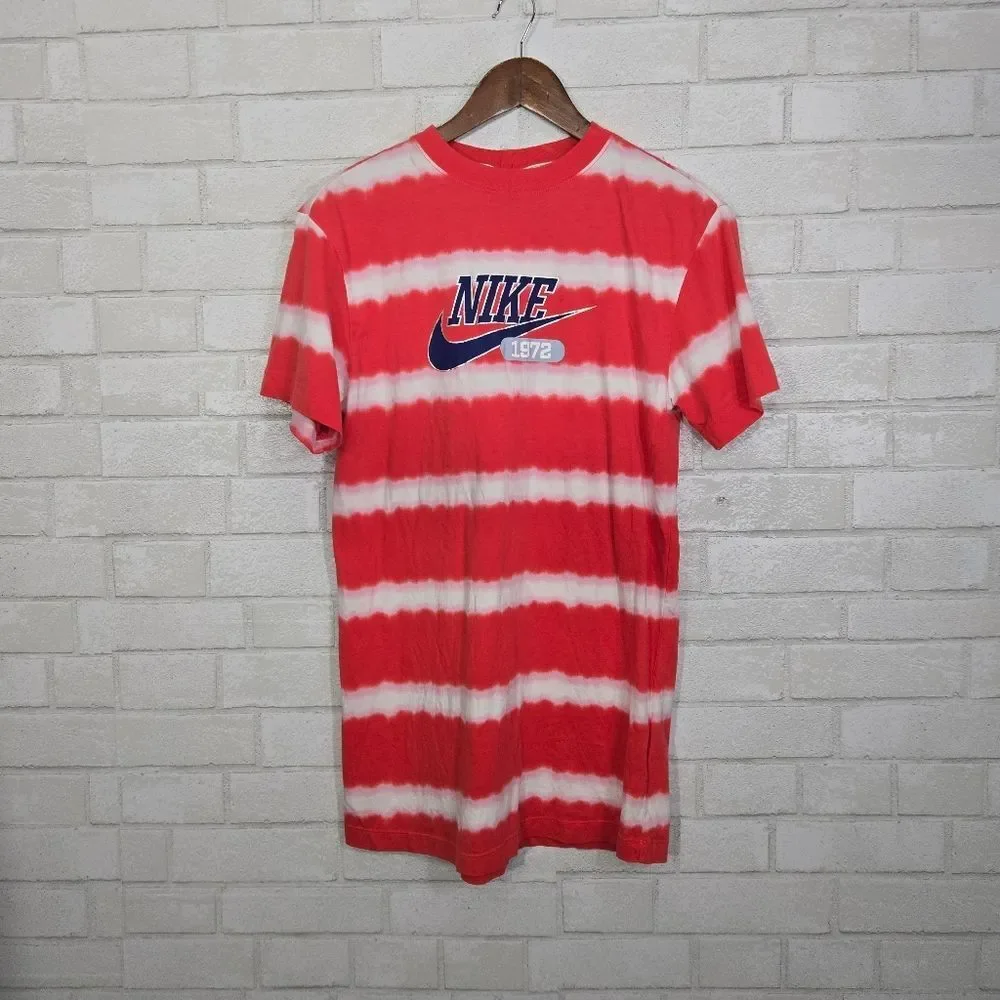 NIKE short sleeve mini dress